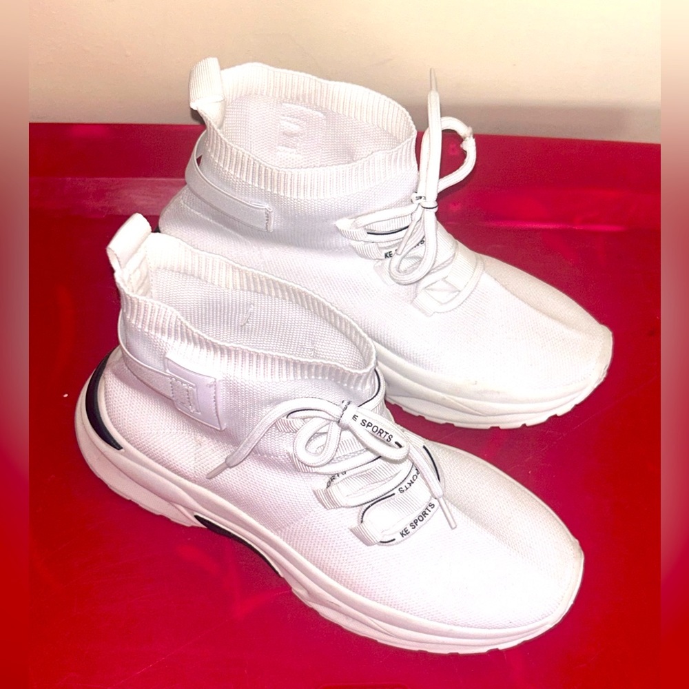 Girlhood Ke Sports High Top Sneakers Women’s Size 39-(8.5)